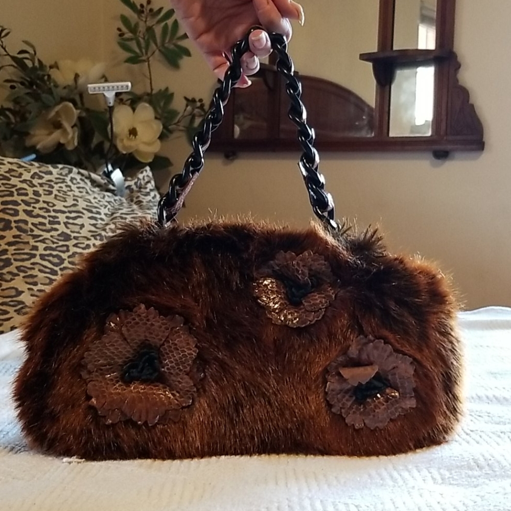 Inge faux fur purse
